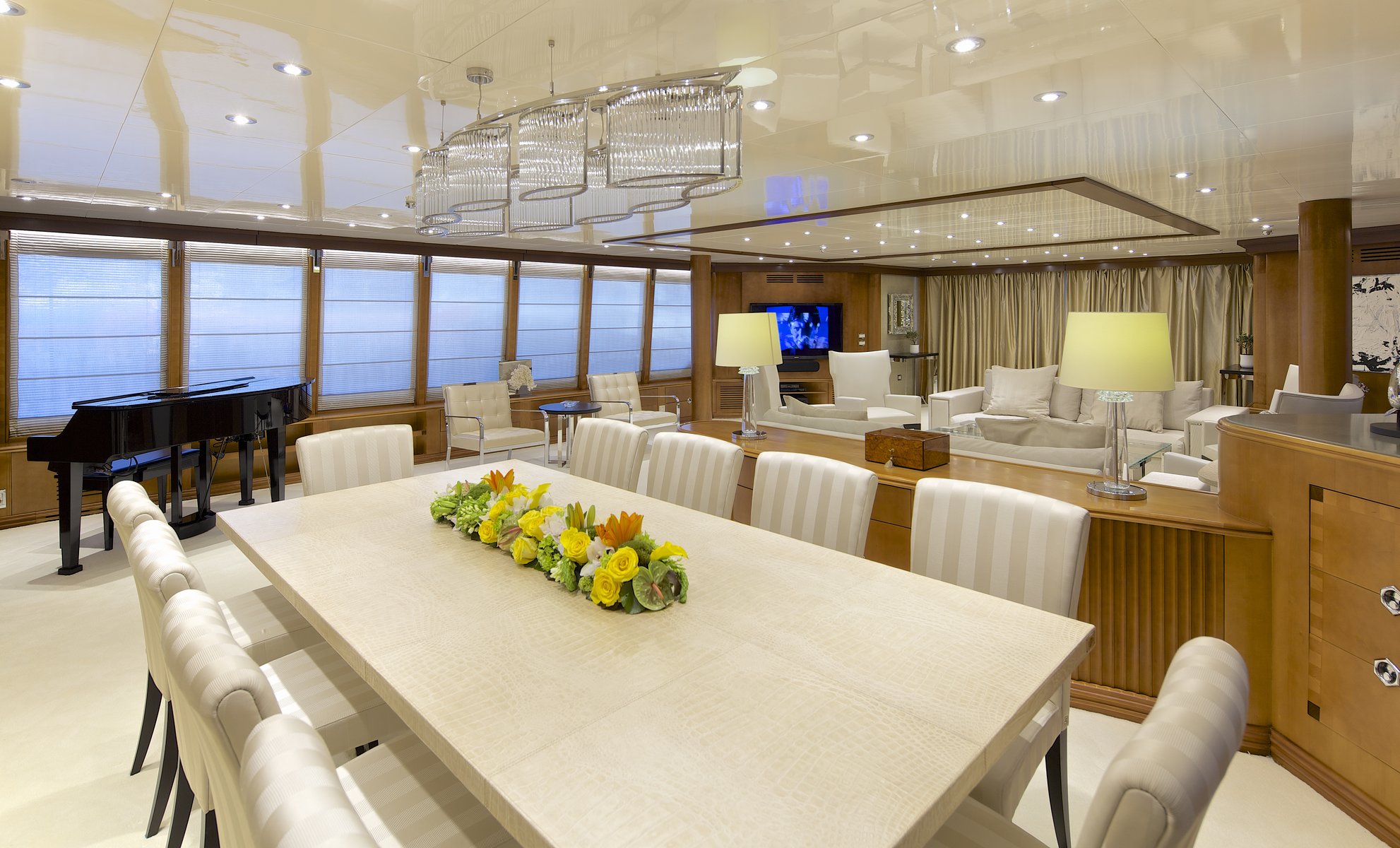 Motor yacht O'LEANNA - 019.jpg