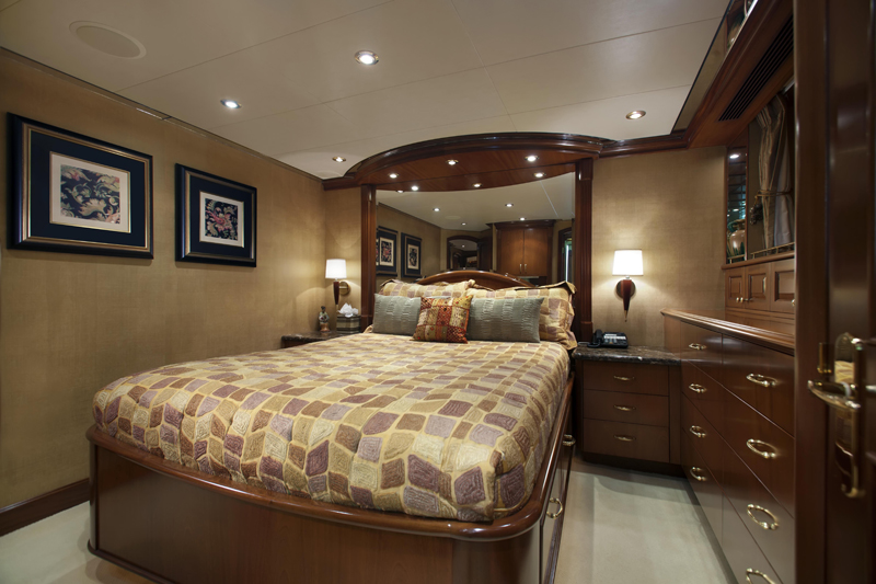 Motor yacht OLGA -  Queen Cabin.jpg