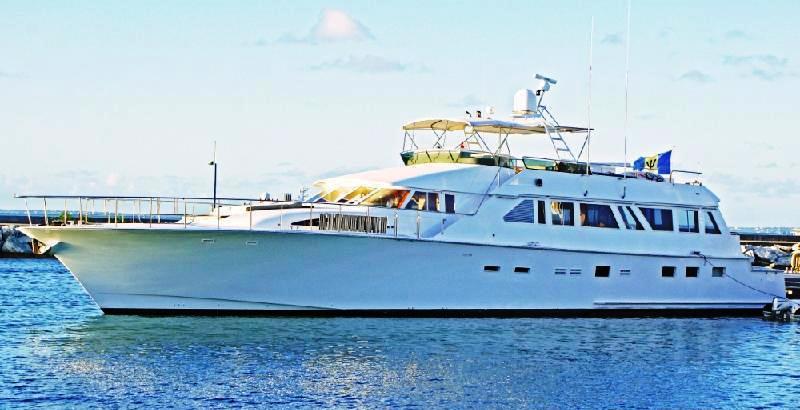 Motor yacht PIXEL -  Main.jpg