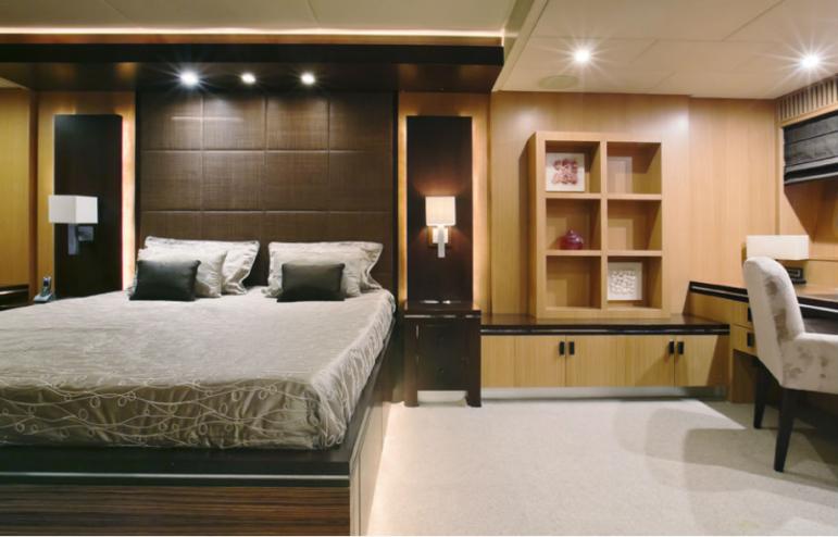 Motor yacht PLAN B - Master Cabin.jpg