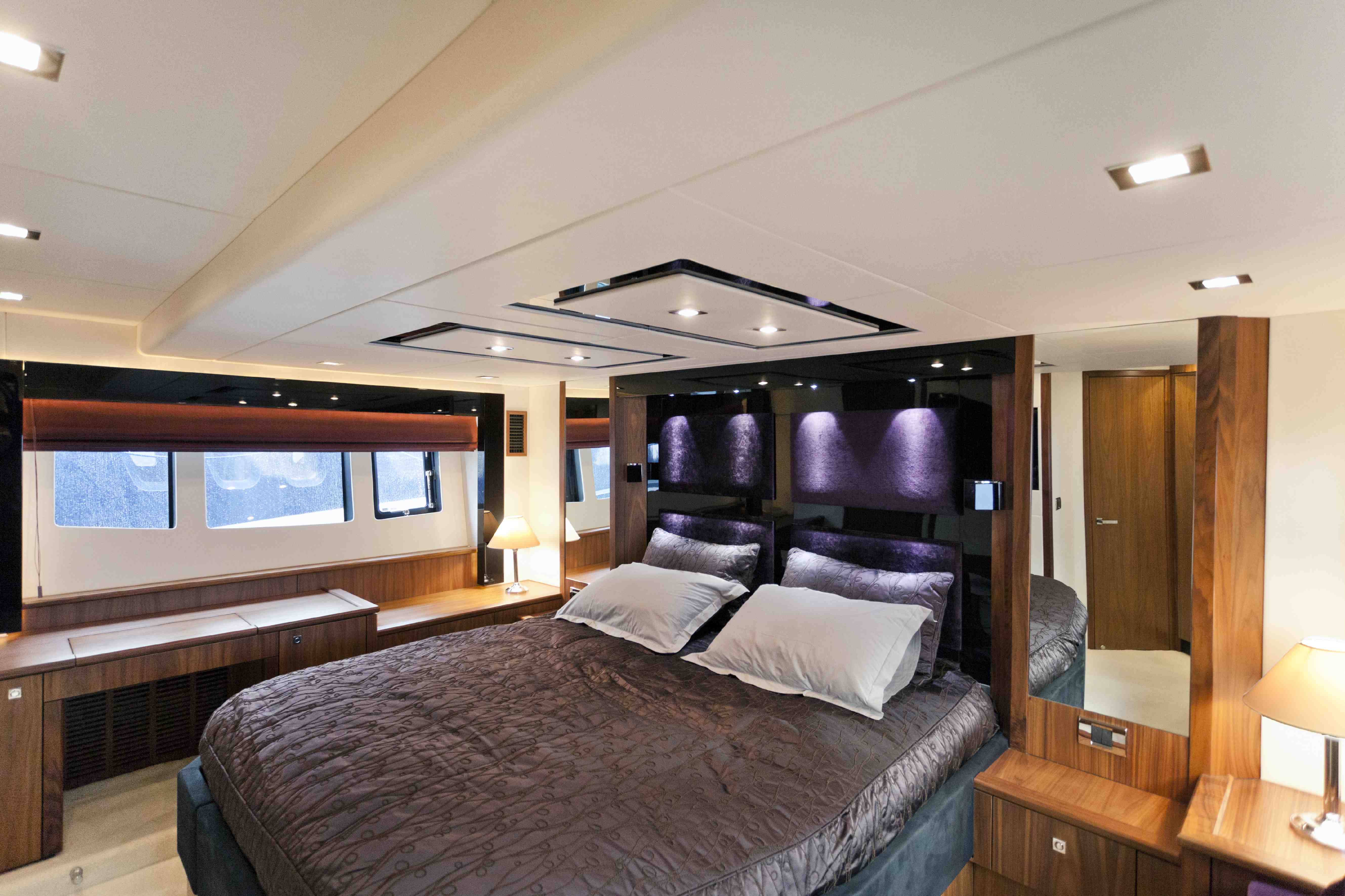 Motor yacht PULSAR - Master Cabin.jpg