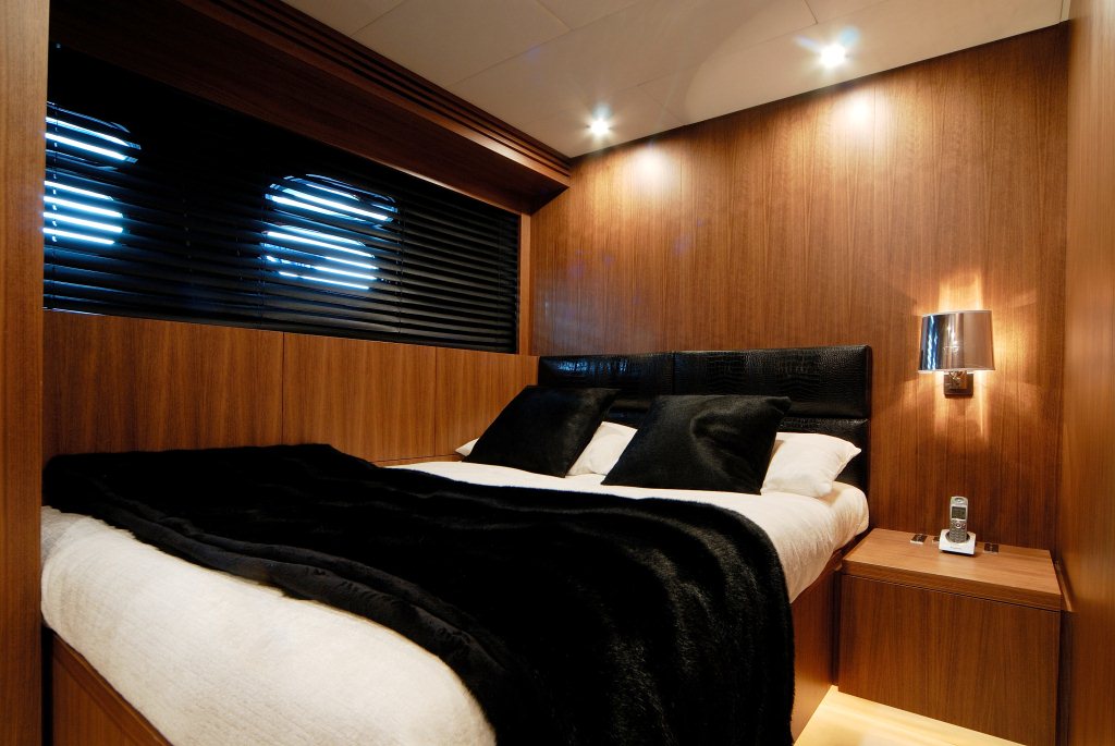 Motor yacht RG 512 -  Double Cabin.jpg