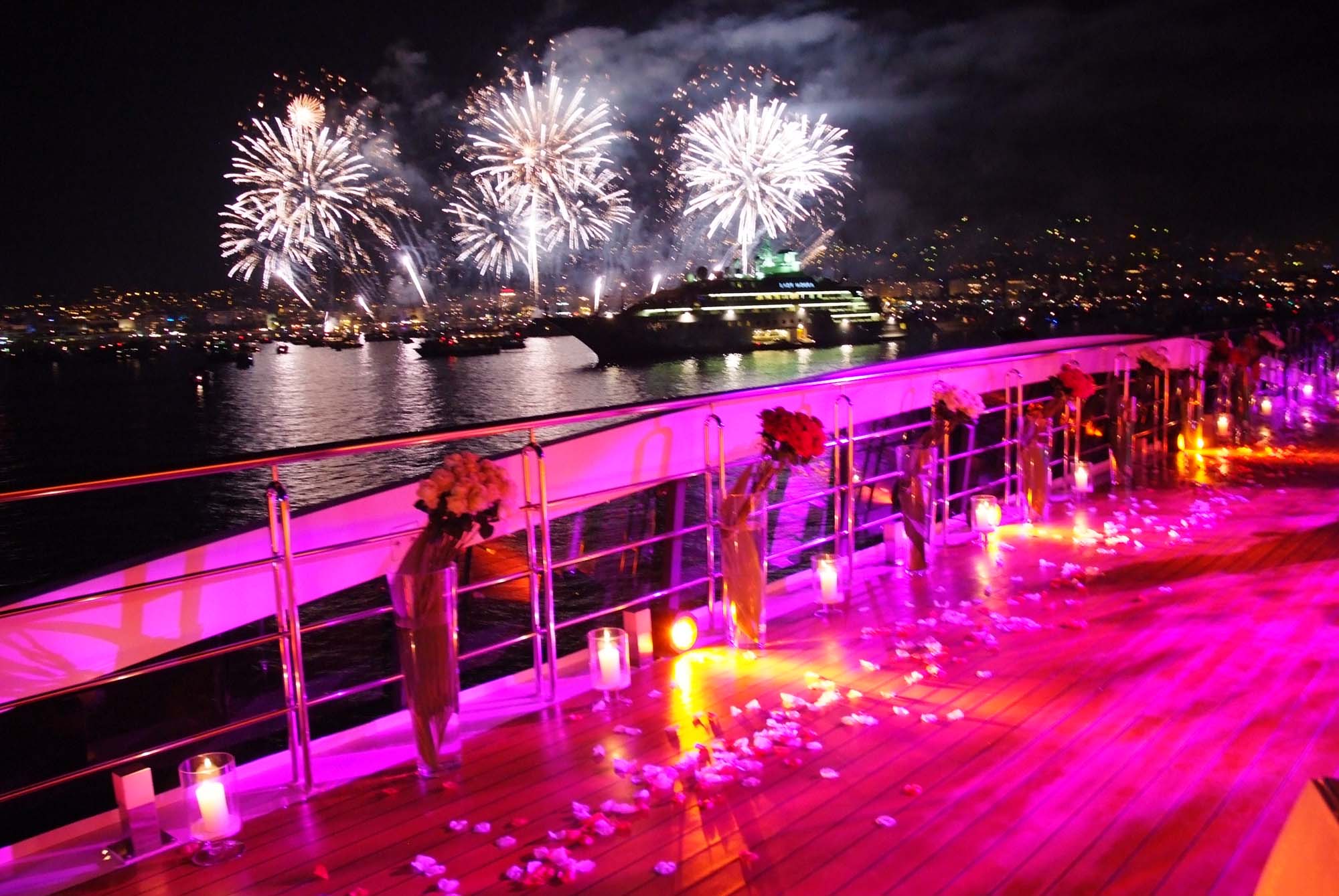 Motor yacht RM ELEGANT - Luxury Events.jpg
