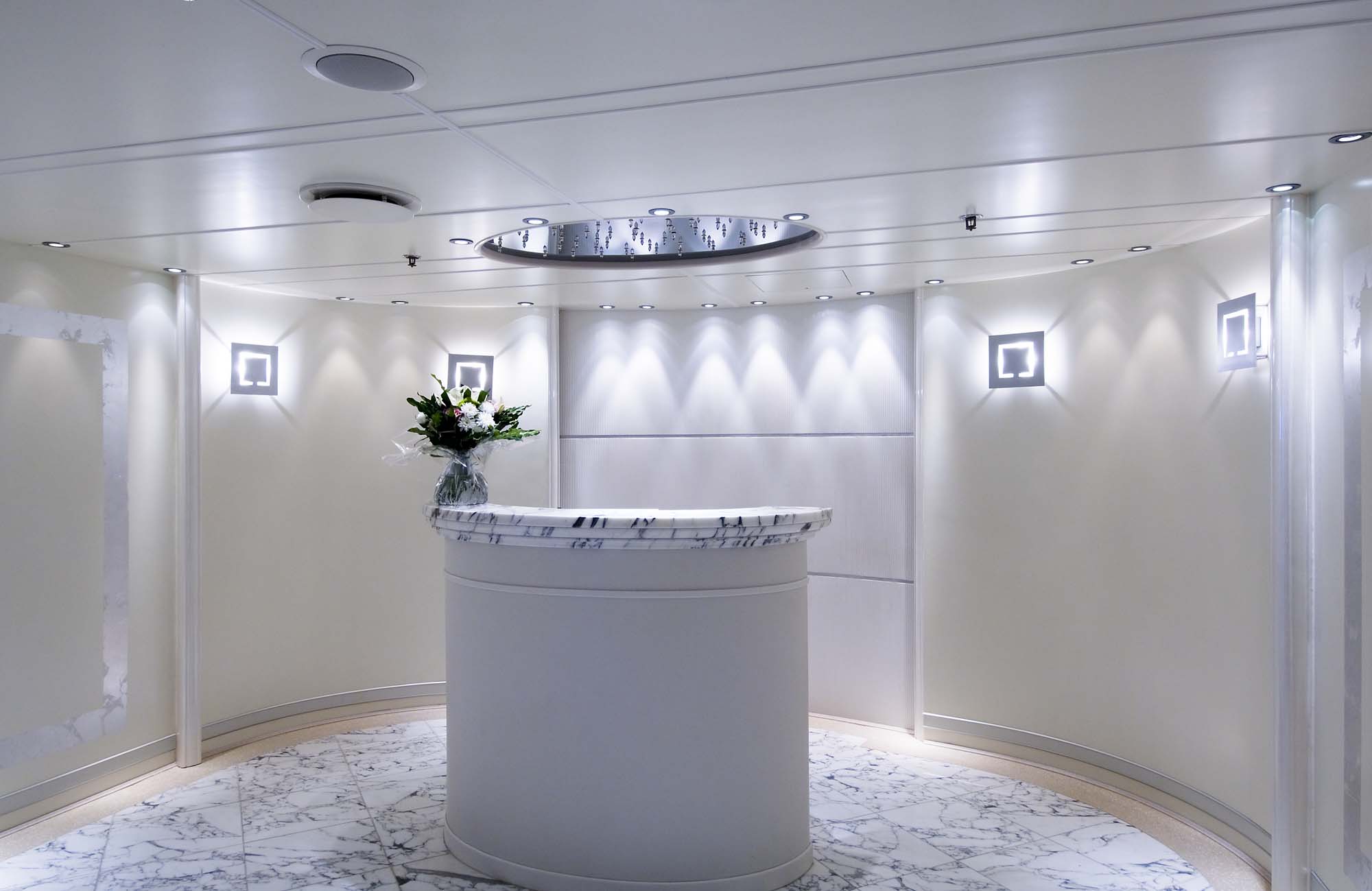 Motor yacht RM ELEGANT - Reception.JPG