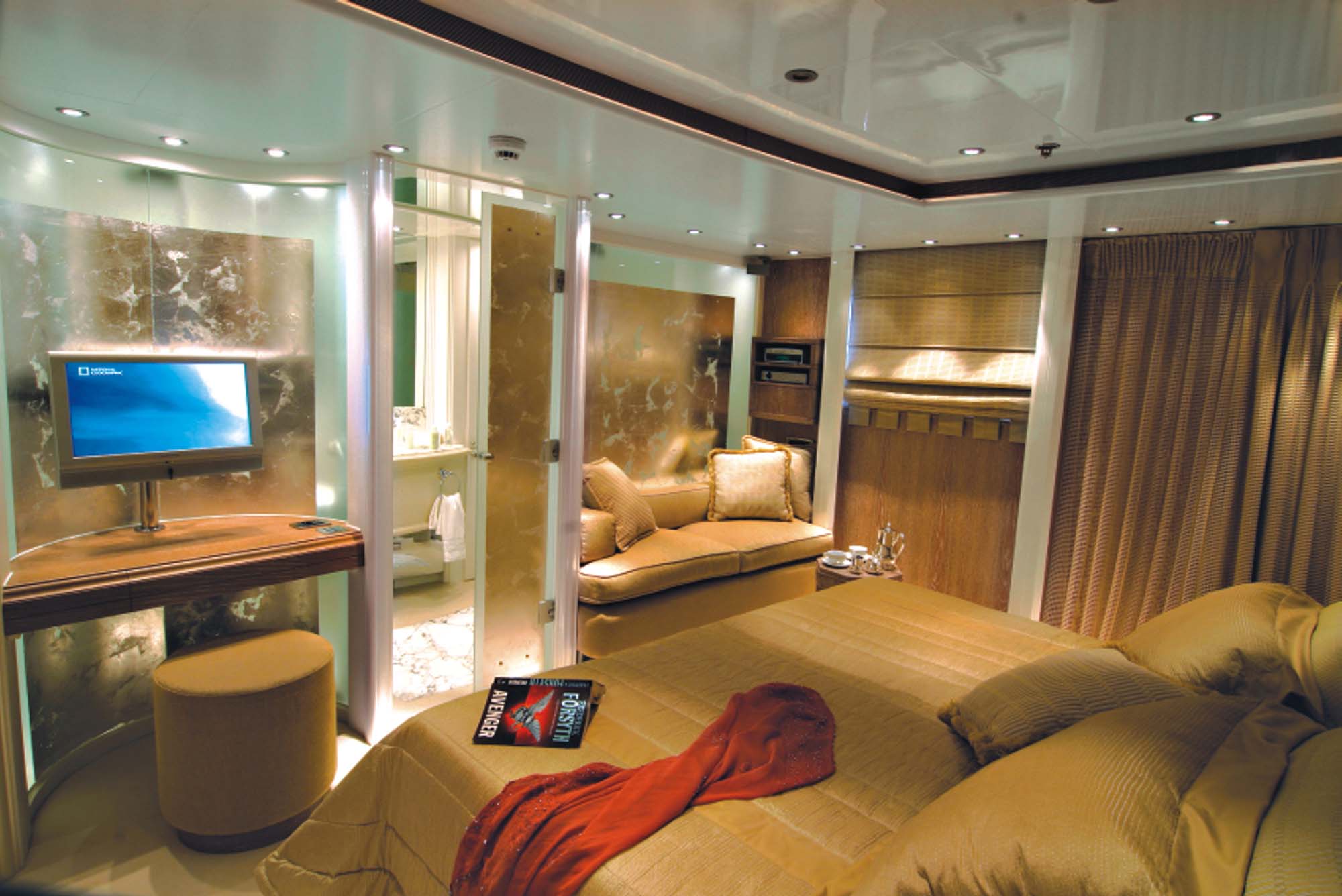 Motor yacht RM ELEGANT - STANDARD CABIN.jpg