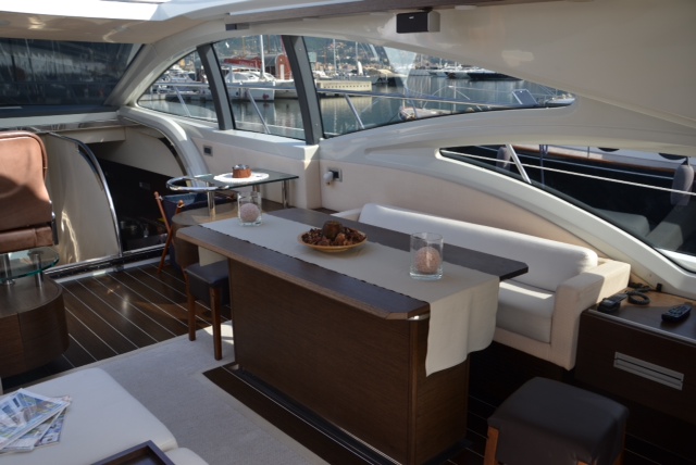 Motor yacht SABEA MEA - Cockpit.jpg