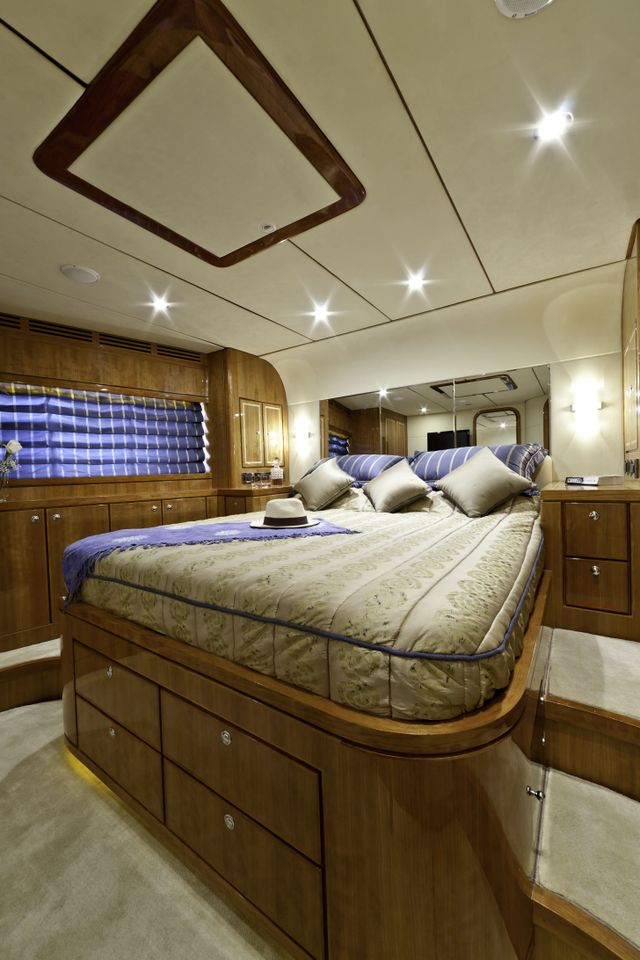 Motor yacht SAMARIC  -  Master Cabin 2.jpg