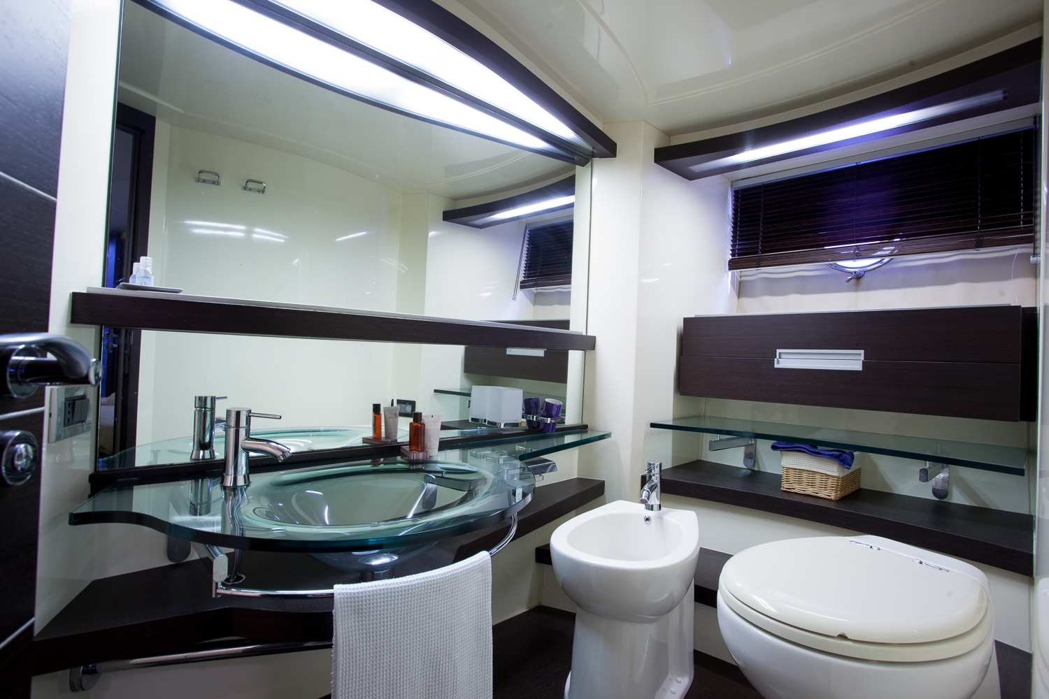 Motor yacht SAPORE DI SALE - Ensuite.jpg