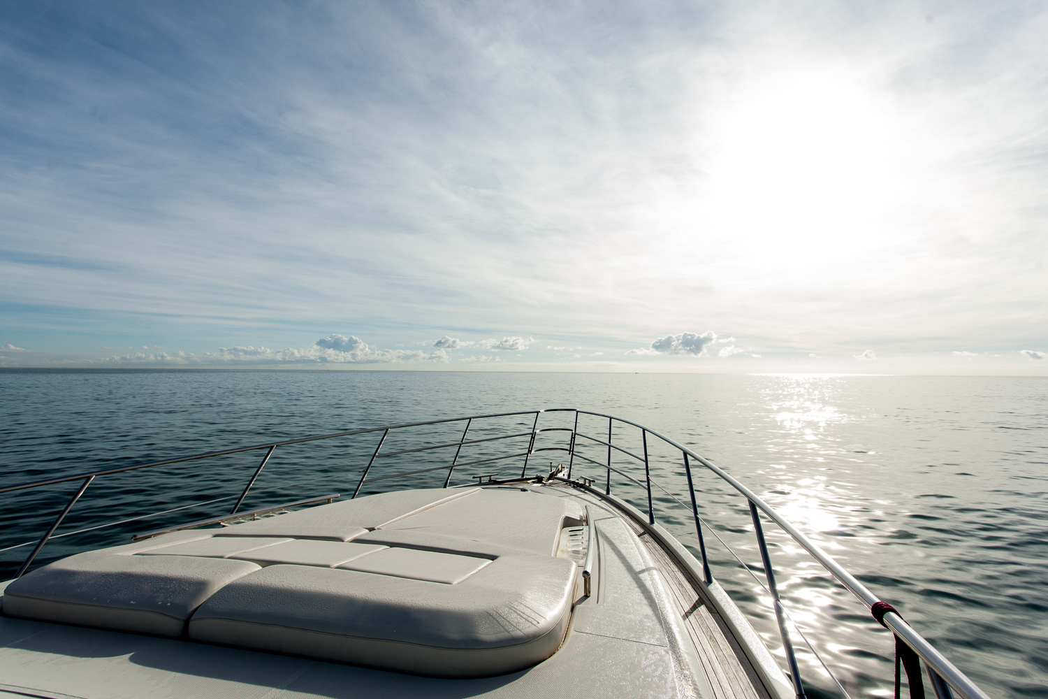 Motor yacht SAPORE DI SALE - Foredeck Sunpads.jpg