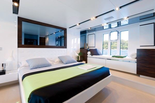 Motor yacht SCUDERIA -  Master Cabin.jpg