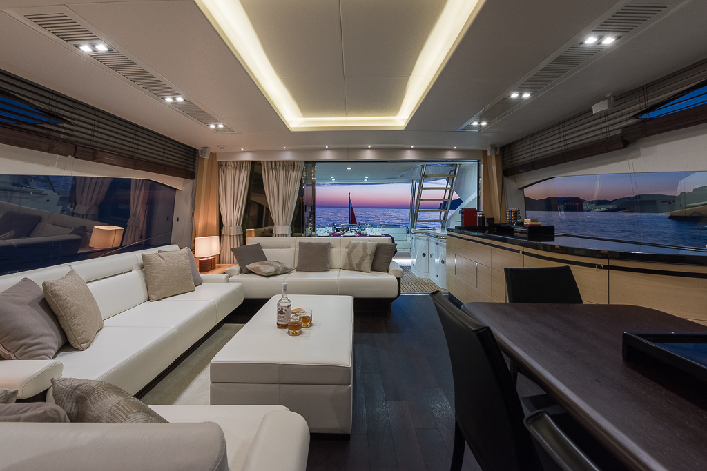 Motor yacht SEAWATER - Salon.jpg