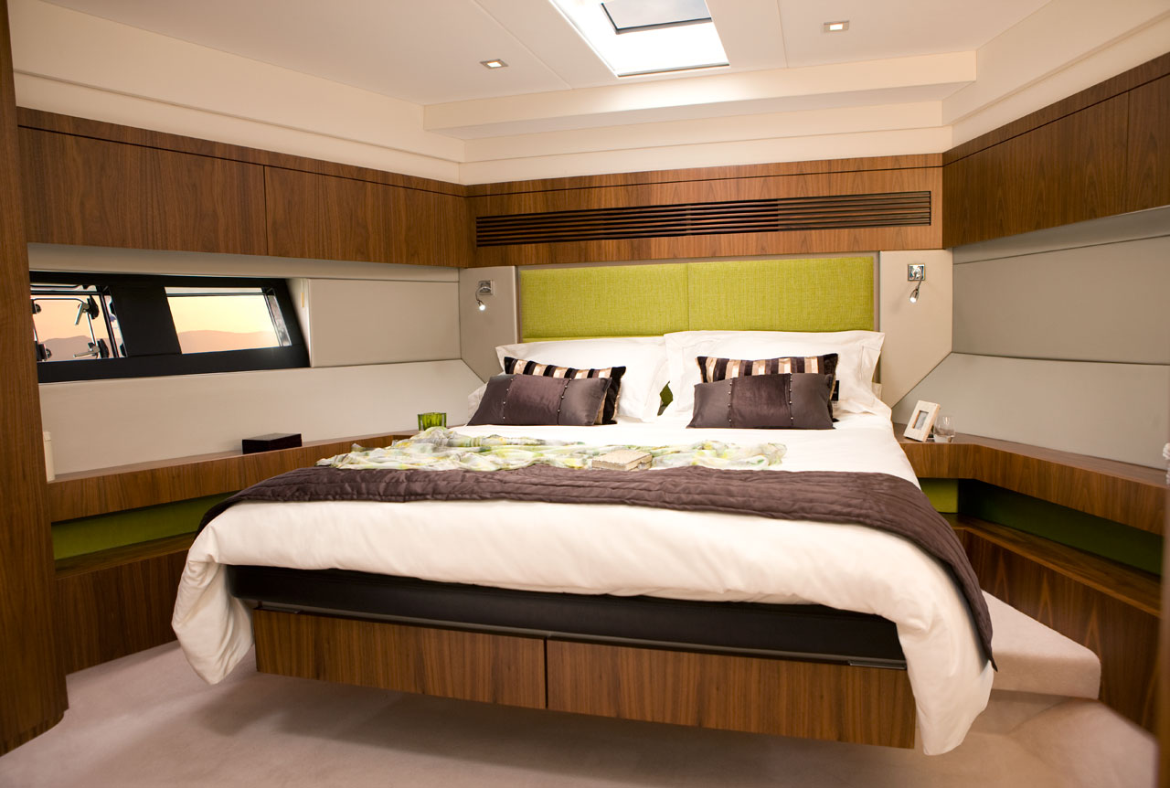 Motor yacht SERENITY - Guest Cabin.jpg