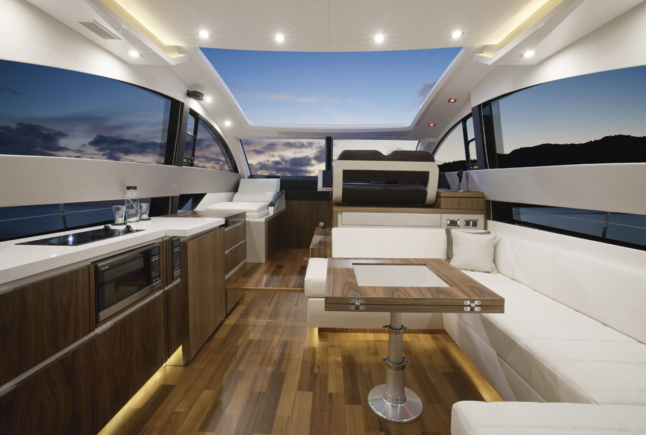 Motor yacht SERENITY - Salon with open top.jpg