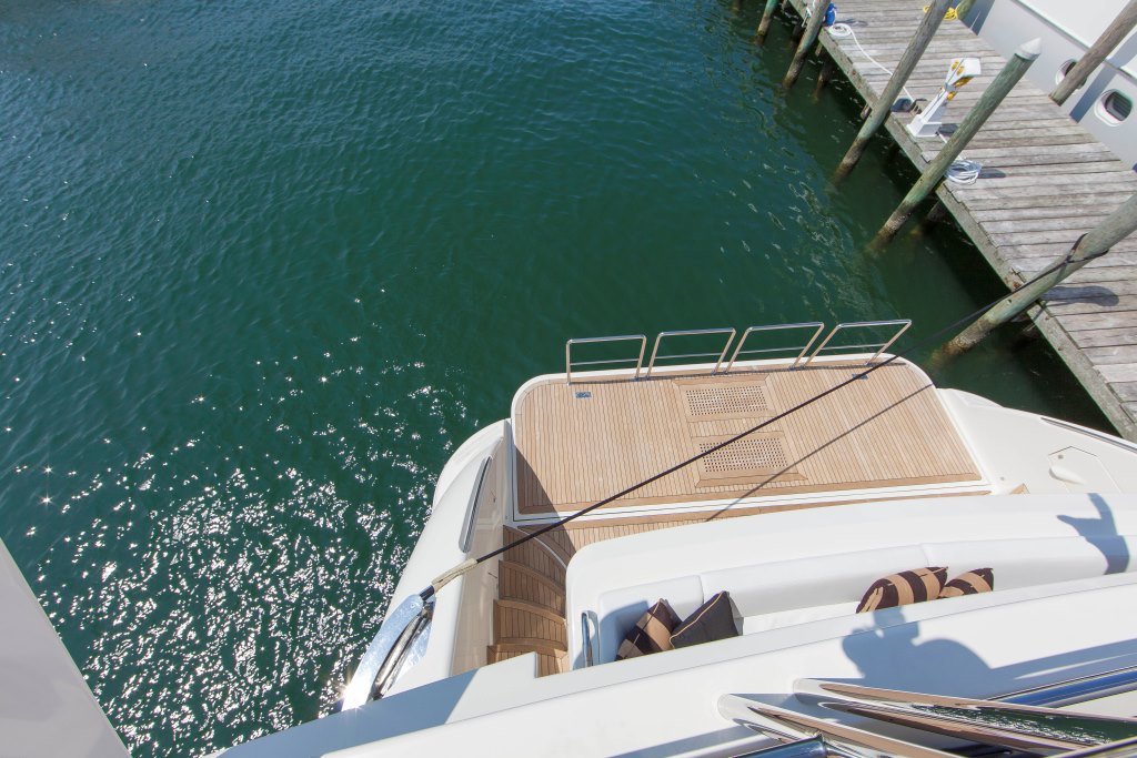 Motor yacht SORRIDENTE - Swim platform.jpg