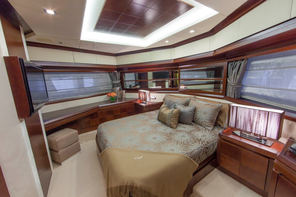 Motor yacht SORRIDENTE - VIP cabin.jpg