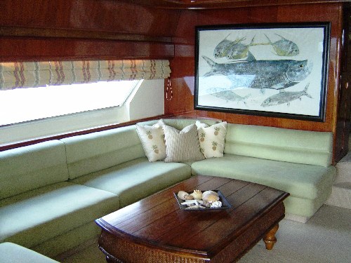 Motor yacht SPLENDIDO -  Salon Seating.jpg