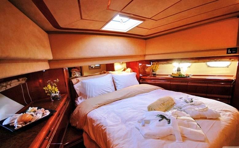 Motor yacht SPLENDIDO -  VIP Cabin.jpg