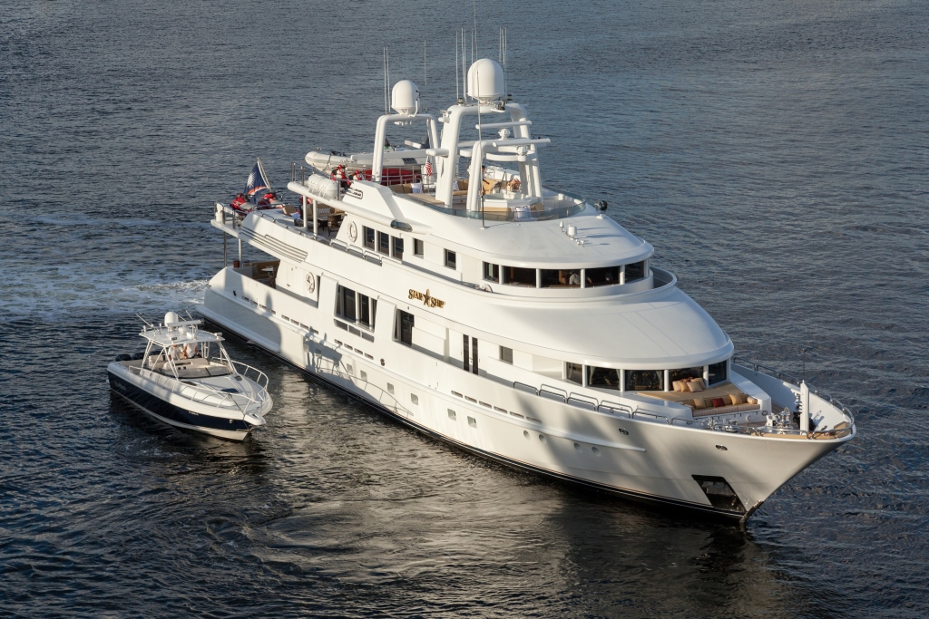 Motor yacht STARSHIP001.jpg