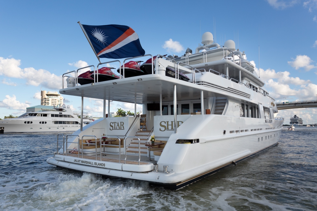 Motor yacht STARSHIP021.jpg