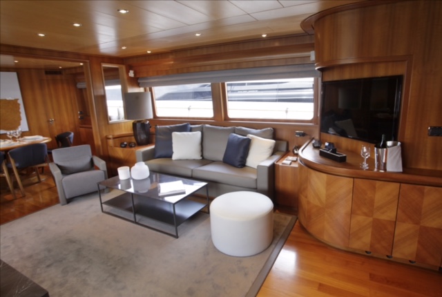 Motor yacht SUMMER DREAMS - Entertainment.jpg