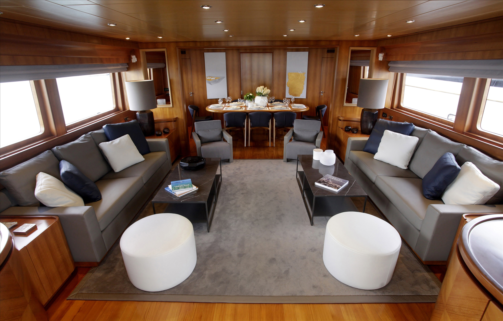 Motor yacht SUMMER DREAMS - Salon.jpg