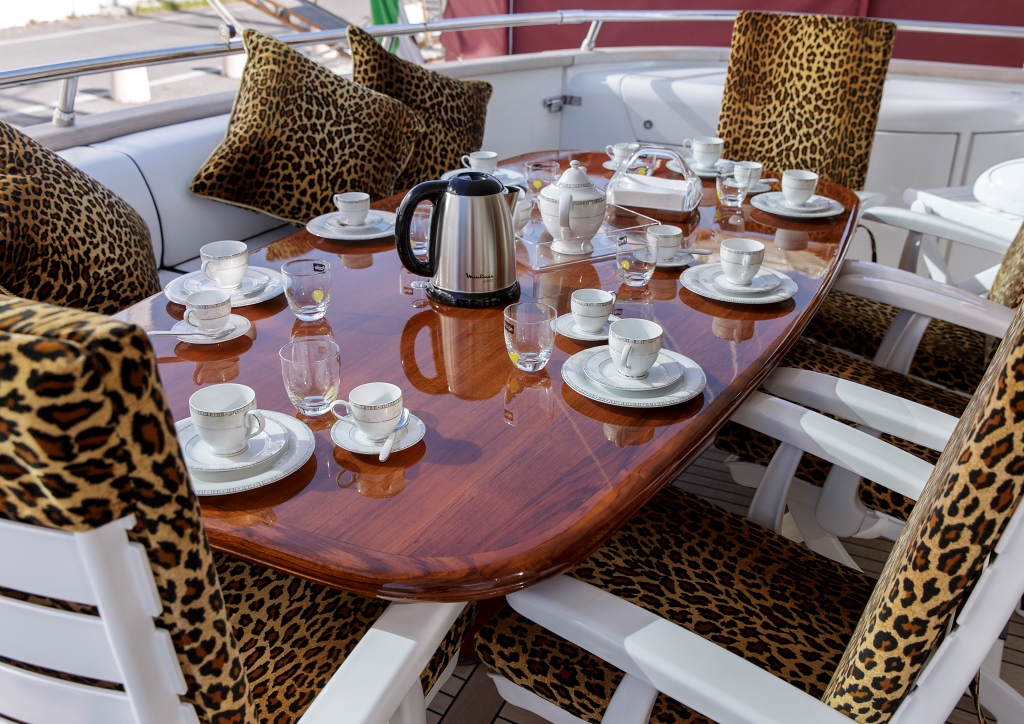Motor yacht Sea Jaguar -  Alfresco Dining.jpg