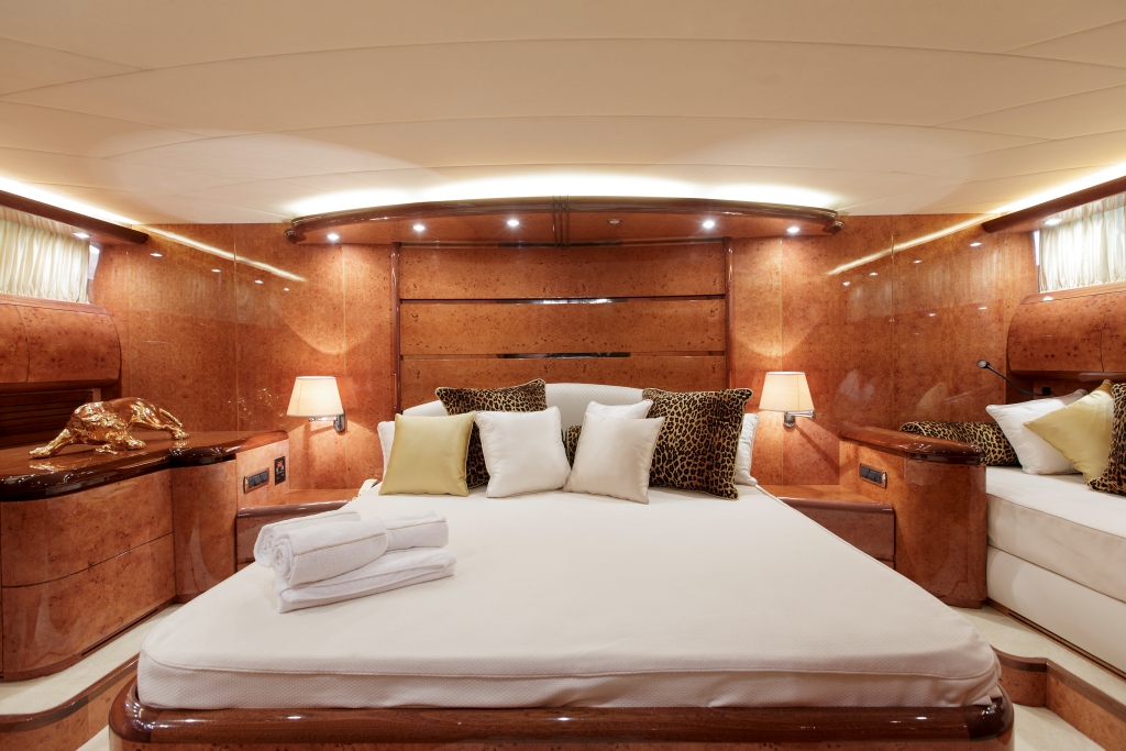 Motor yacht Sea Jaguar -  Master Cabin.jpg