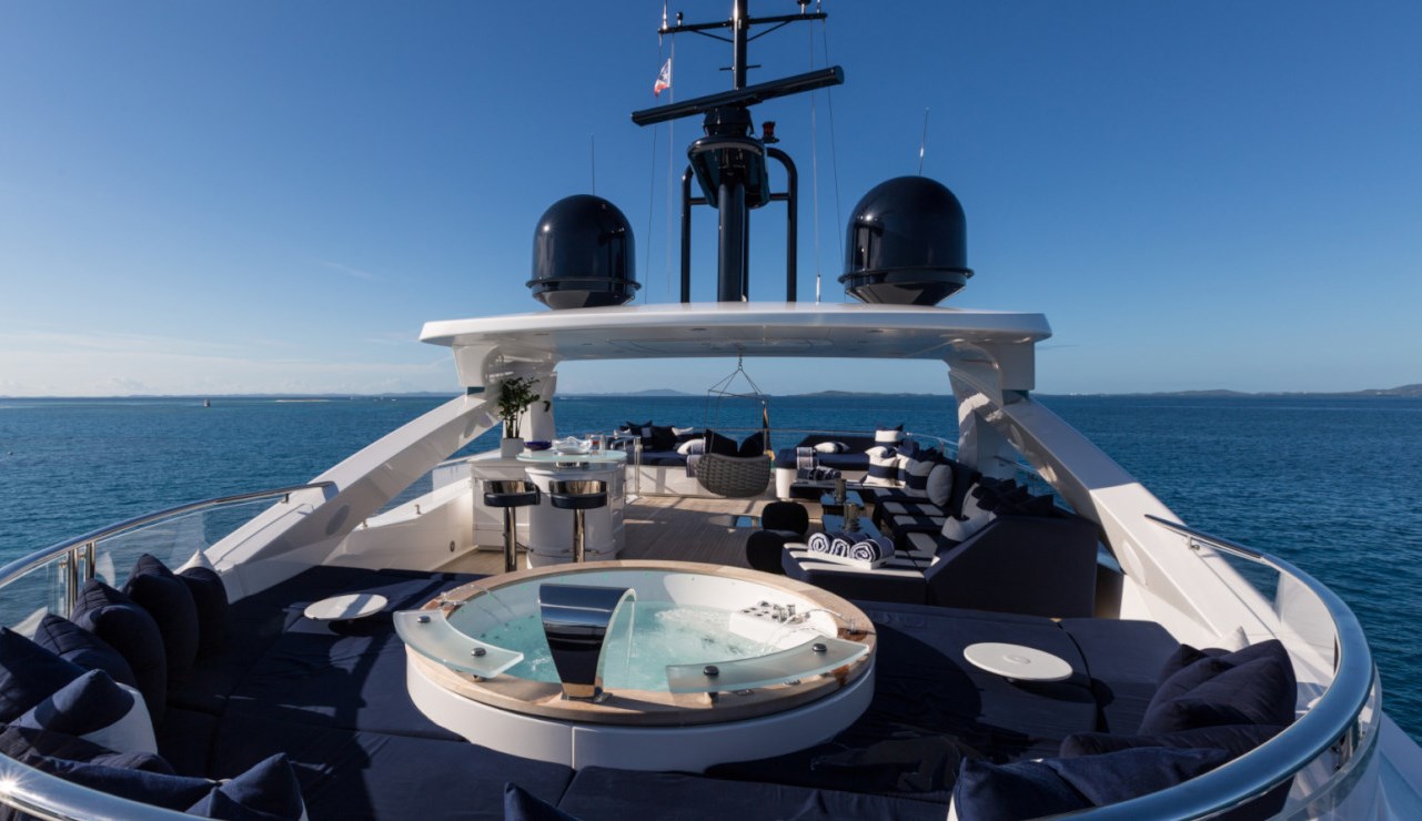 Motor yacht TAKE 5 - 027.jpg