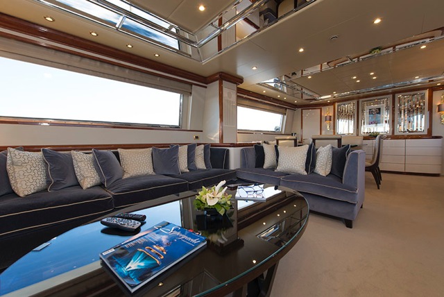 Motor yacht THE WELLESLEY - Salon Seating.jpg