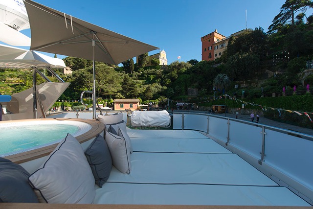 Motor yacht THE WELLESLEY - Sundeck Sunpads and Jacuzzi.jpg