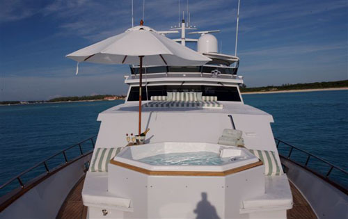 Motor yacht TRILOGY -  Foredeck Spa Pool 2.jpg