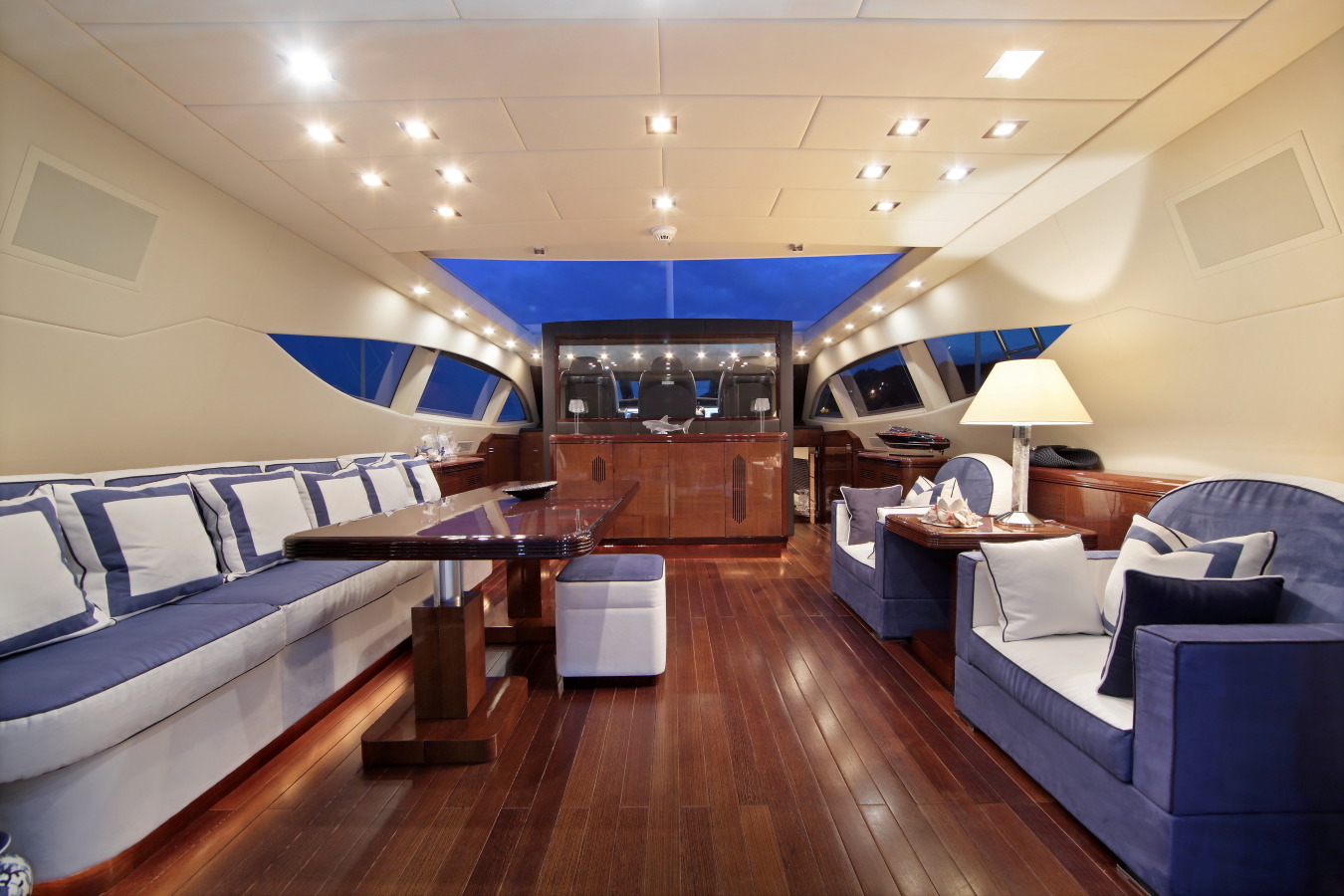 Motor yacht VERA - Salon.jpg