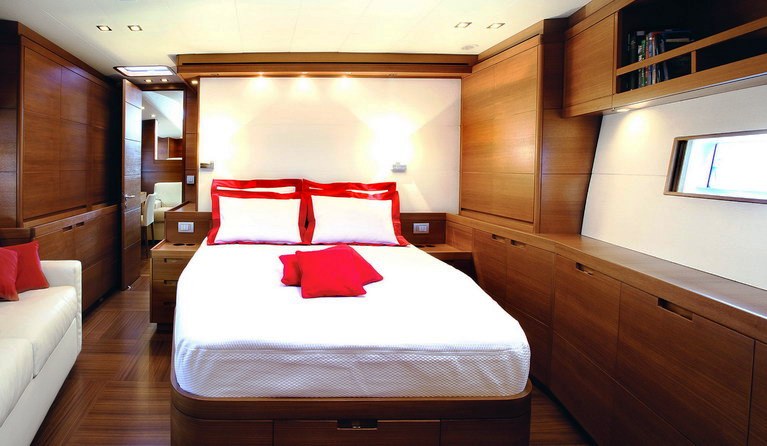 Mrs Seven Master Cabin.jpg