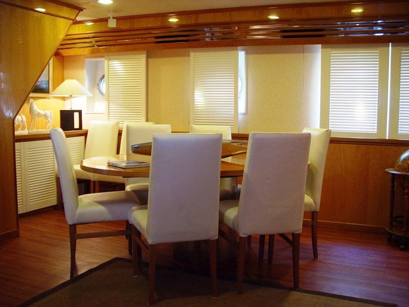 NAVE BARBARA -  Dining.jpg