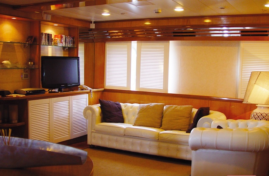 NAVE BARBARA -  Salon View 2.jpg