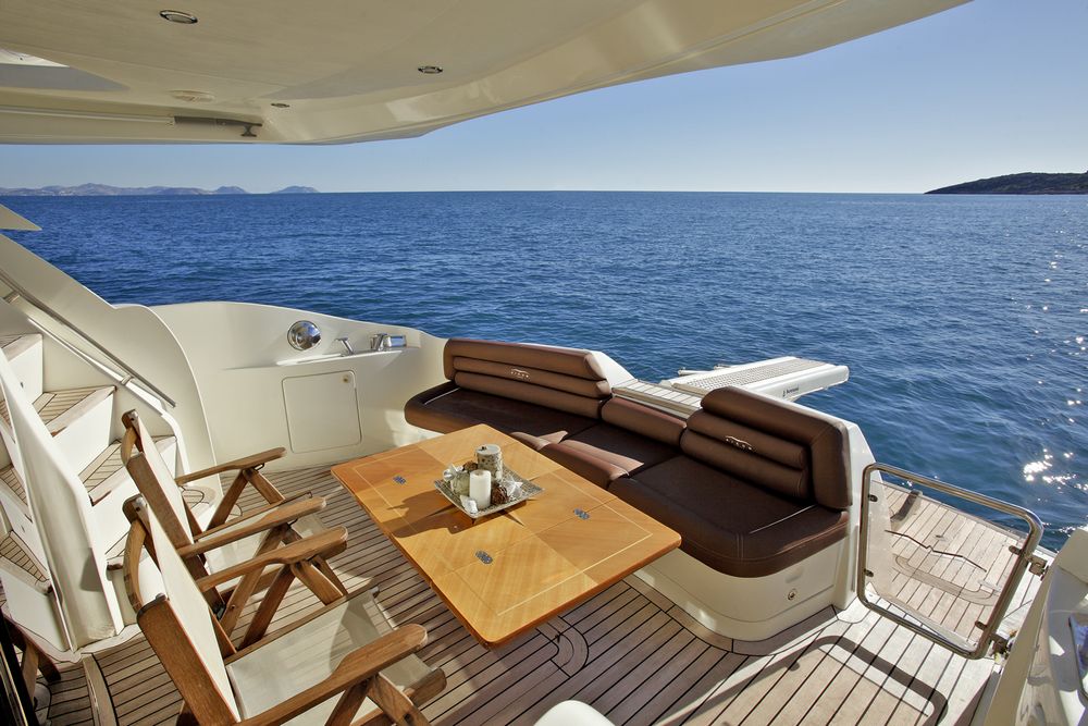 NELL MARE - Aft deck and alfresco dining.jpg
