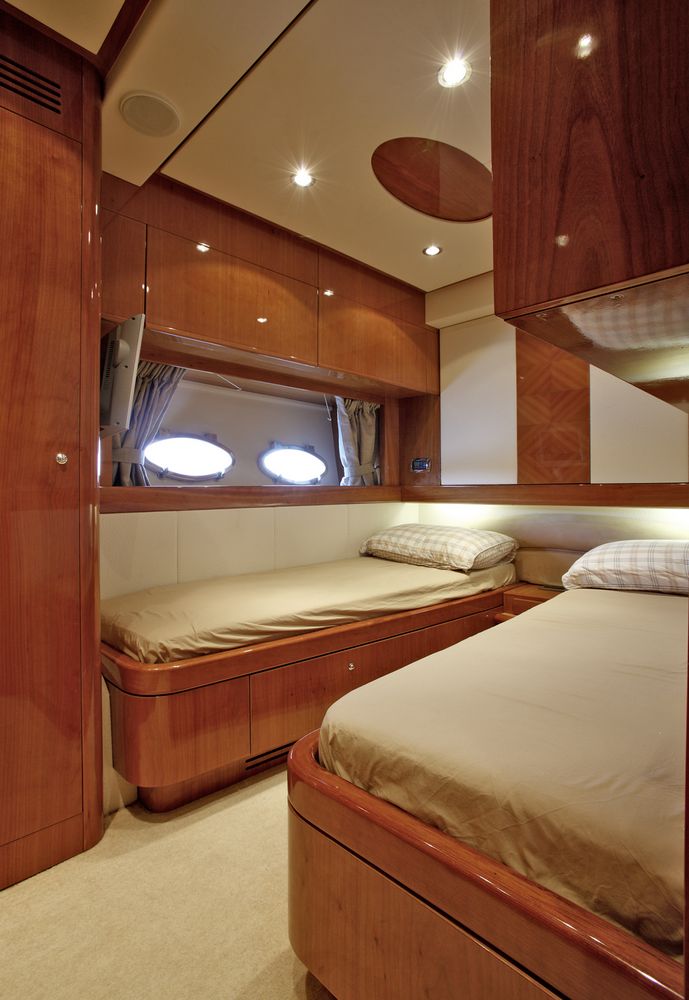 NELL MARE - Twin cabin.jpg