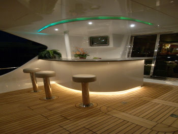 NEVER ENDING JOURNEY - Sun Deck Wet Bar.jpg
