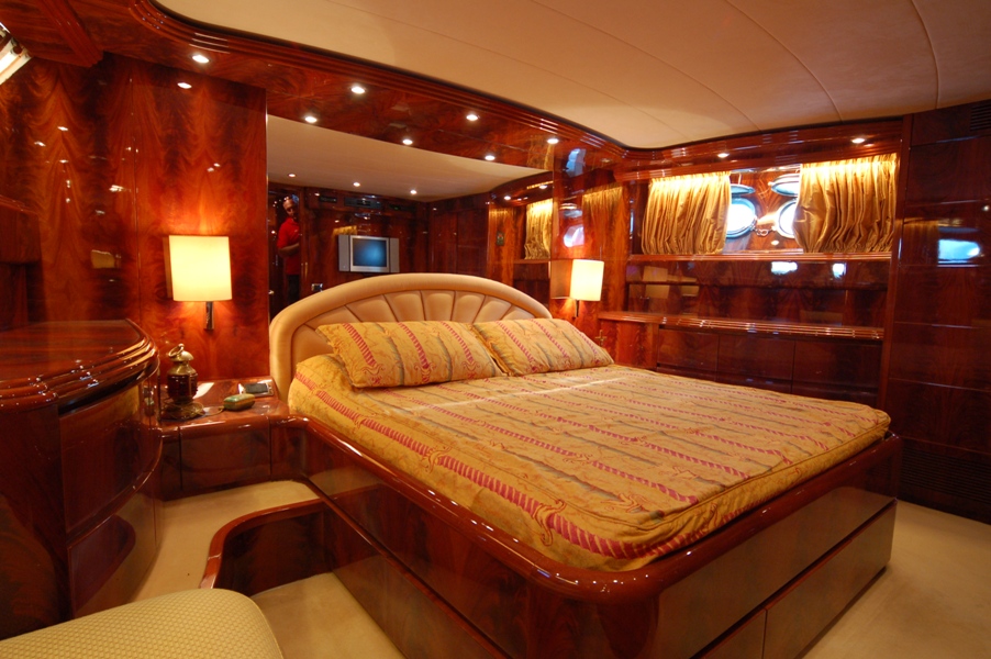 NEVER ONE - VIP cabin.jpg