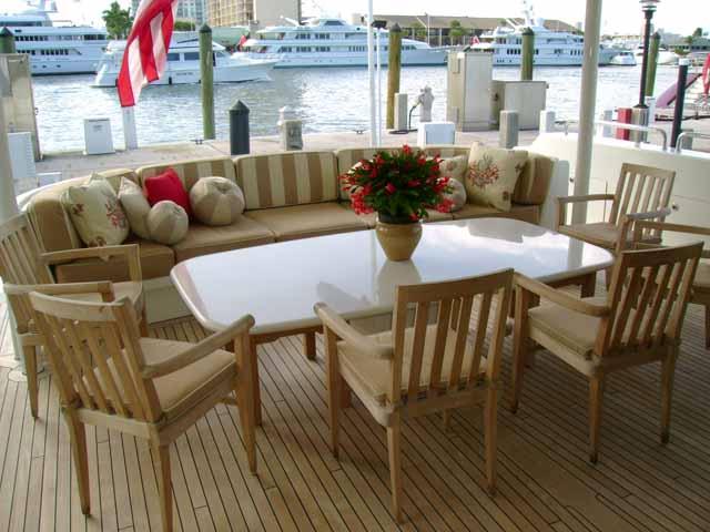 NEW MOON II - Aft Deck.jpg