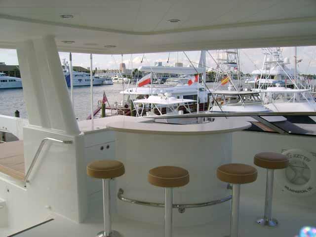 NEW MOON II - Flybridge.jpg