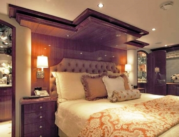 NICKS TRAVELIN MAN 4 -  Master Cabin.jpg