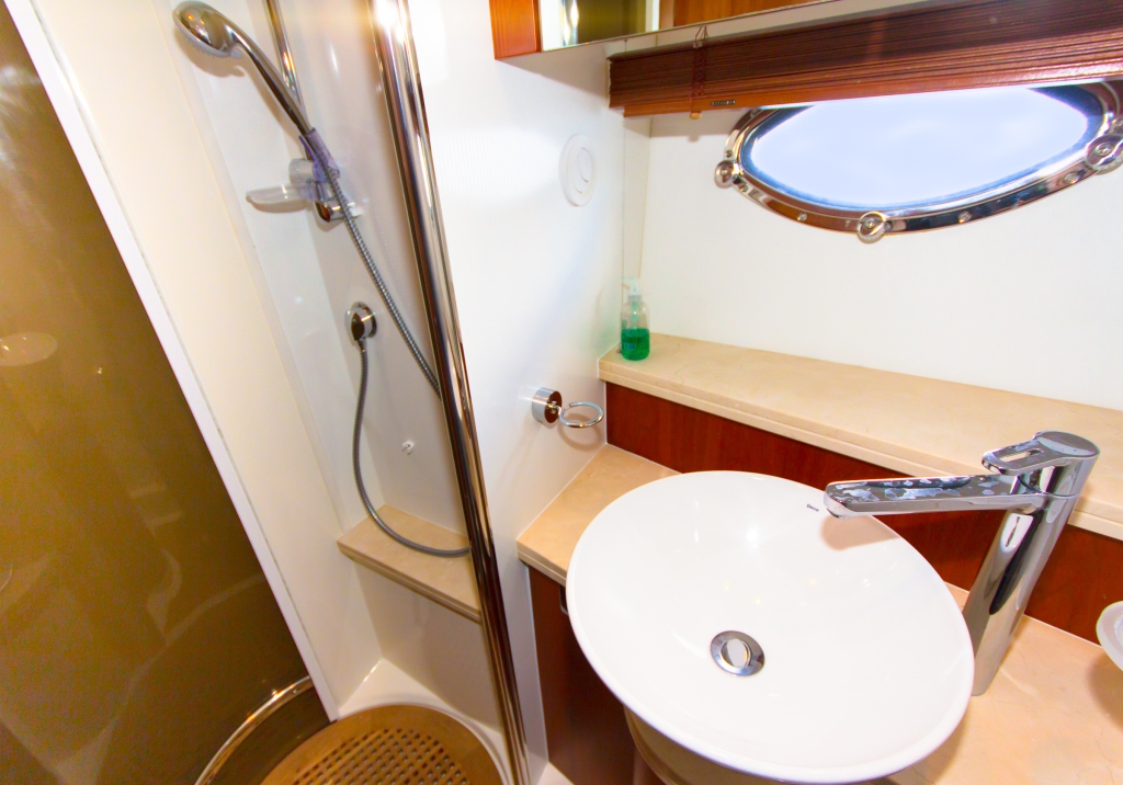 NIMADO - Ensuite.jpg