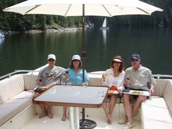 NORTHERN LIGHT flybridge alfresco dining.jpg