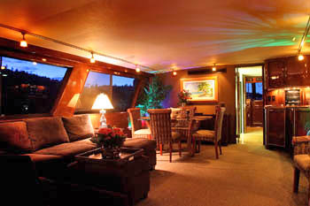 NORTHERN LIGHT salon.jpg