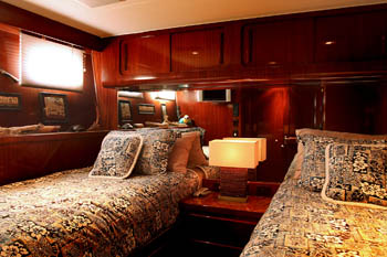 NORTHERN LIGHT twin cabin.jpg
