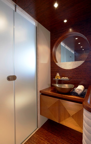 NORTHLANDER -  Twin Cabin Bath.jpg