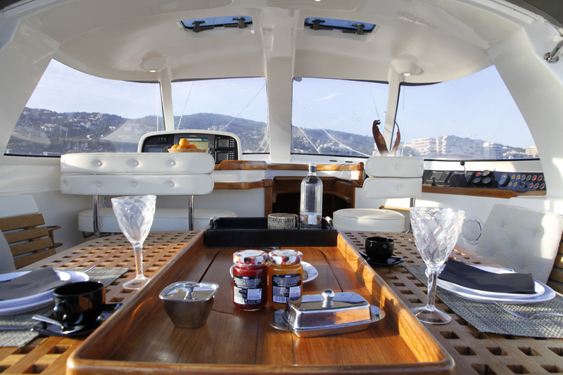 OCEAN PHOENIX -  Cockpit Al fresco Dining.jpg