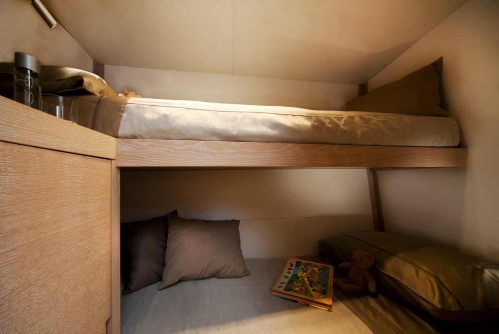 ONE SHOT - Optional childrens cabin.jpg