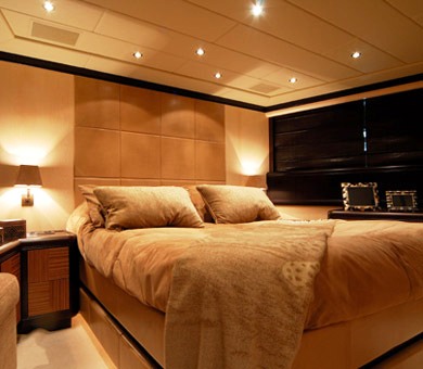 OSCAR II - Double Bed Cabin.jpg
